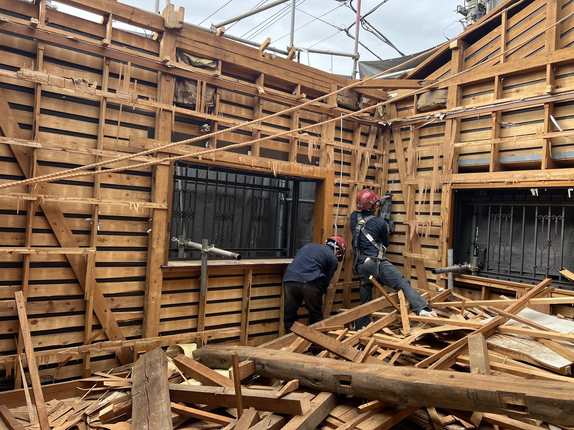 木造2階建て住宅 解体工事｜35坪・瓦屋根・モルタル外壁